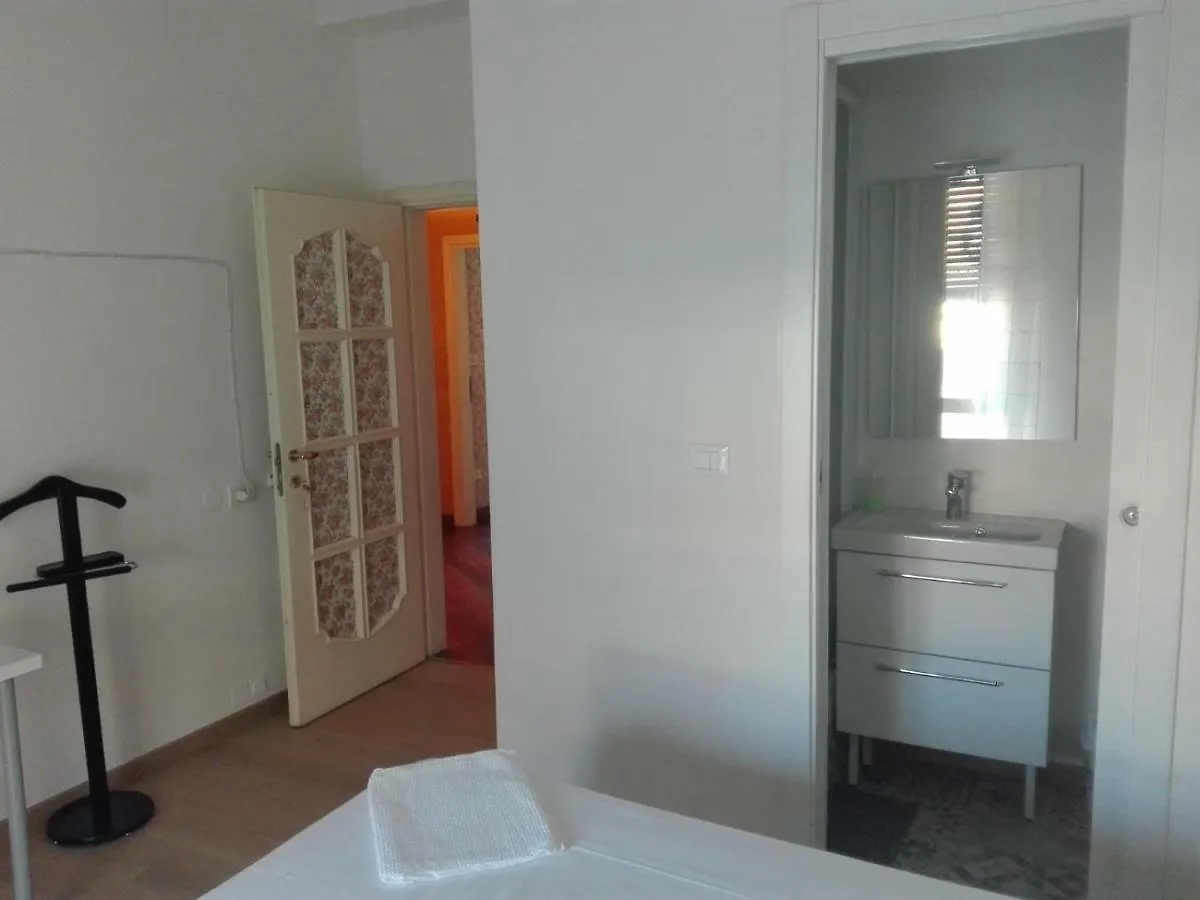 Stazione Centrale Affitta Camere Bologna Bed & Breakfast